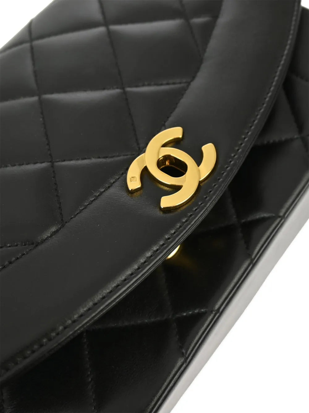 Pre-OwnedCHANEL Pre-Owned1995 small Diana shoulder bag