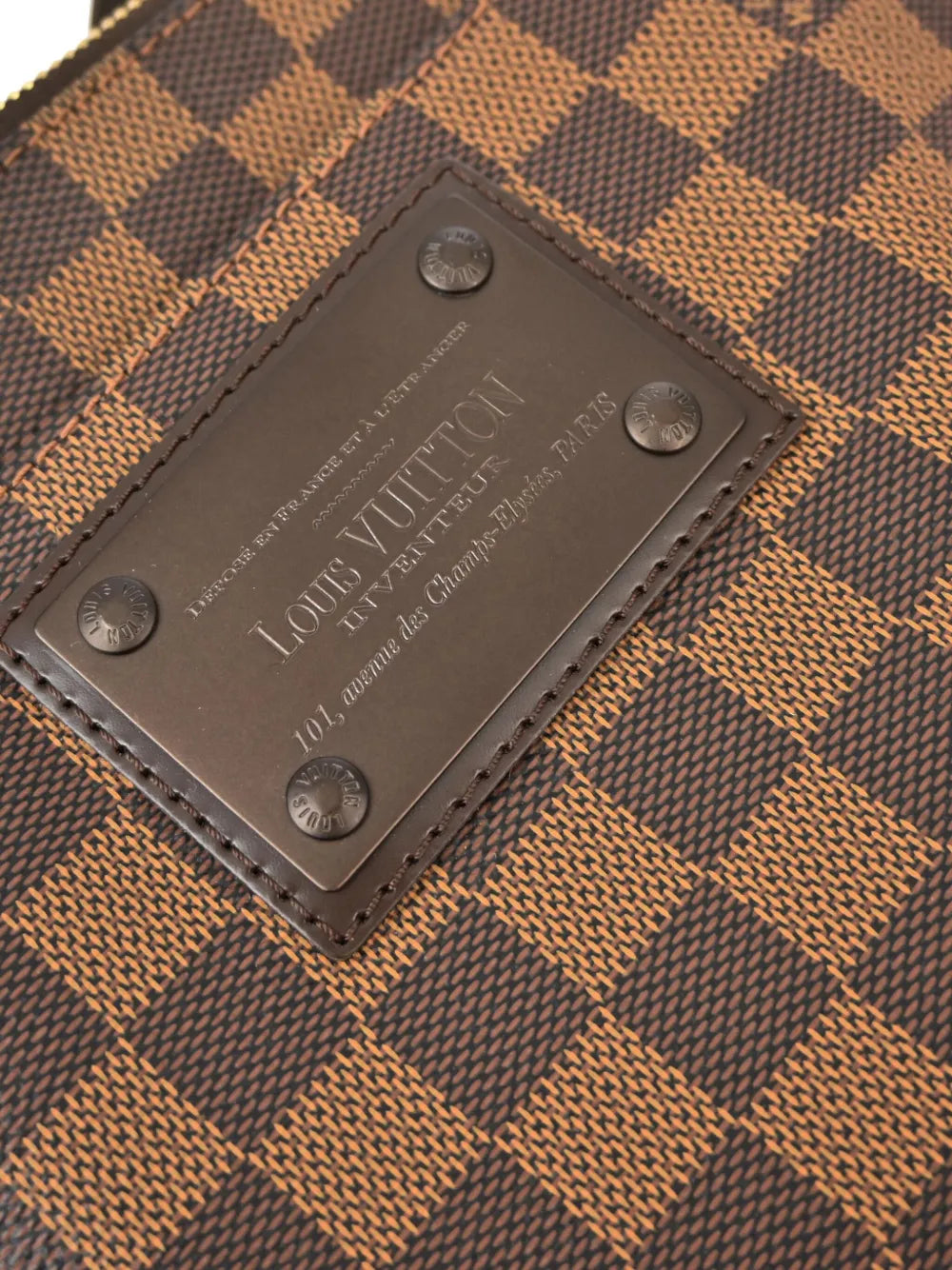 Pre-OwnedLouis Vuitton Pre-Owned2010 Brooklyn Pochette Plate shoulder bag