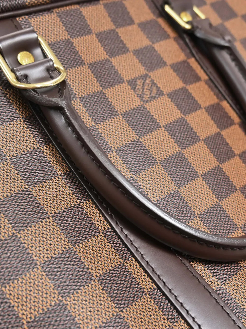 Pre-OwnedLouis Vuitton Pre-Owned2005 Voyage briefcase