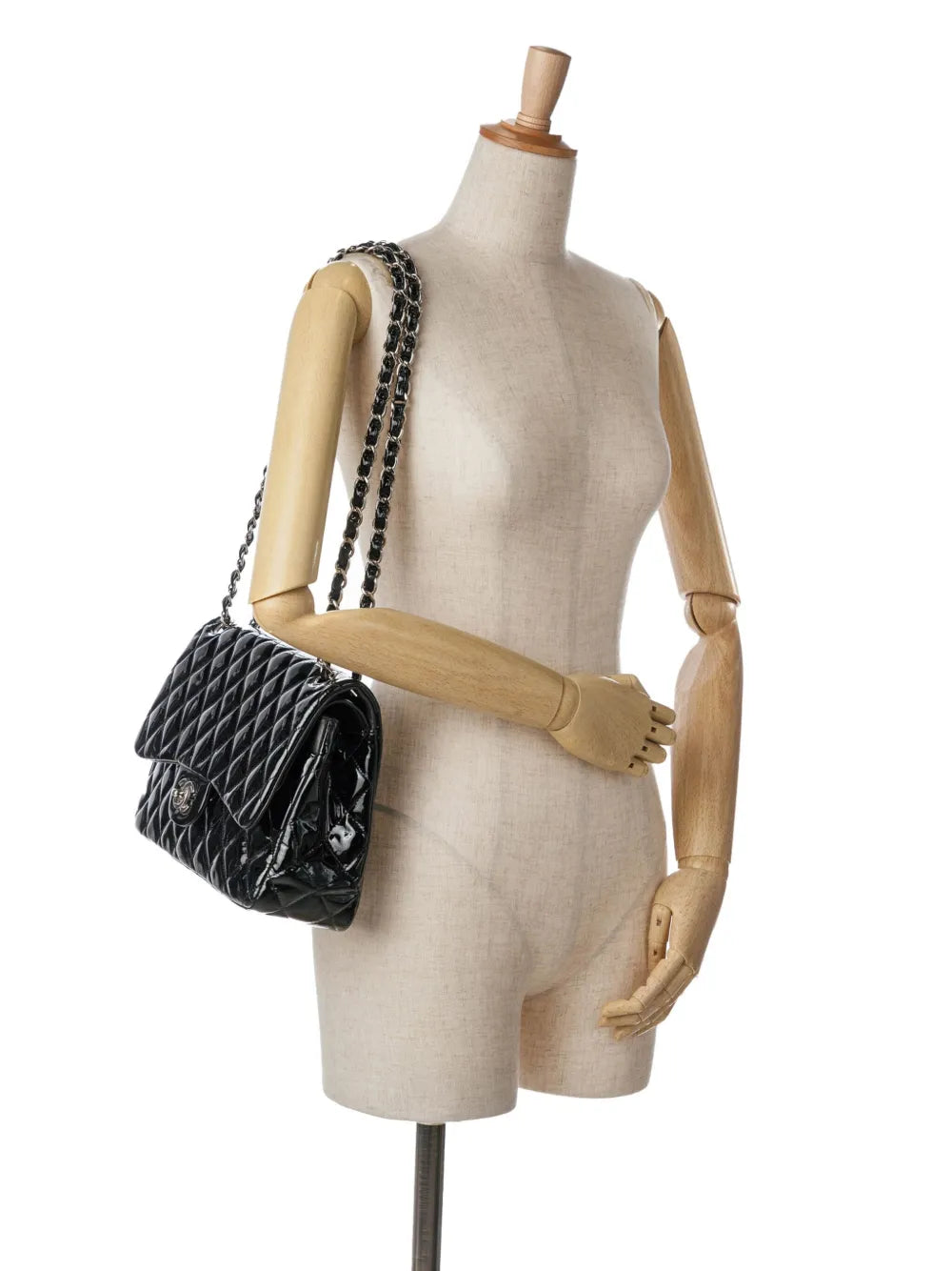 Pre-OwnedCHANEL Pre-Owned2011 Jumbo Classic Patent Double Flap shoulder bag