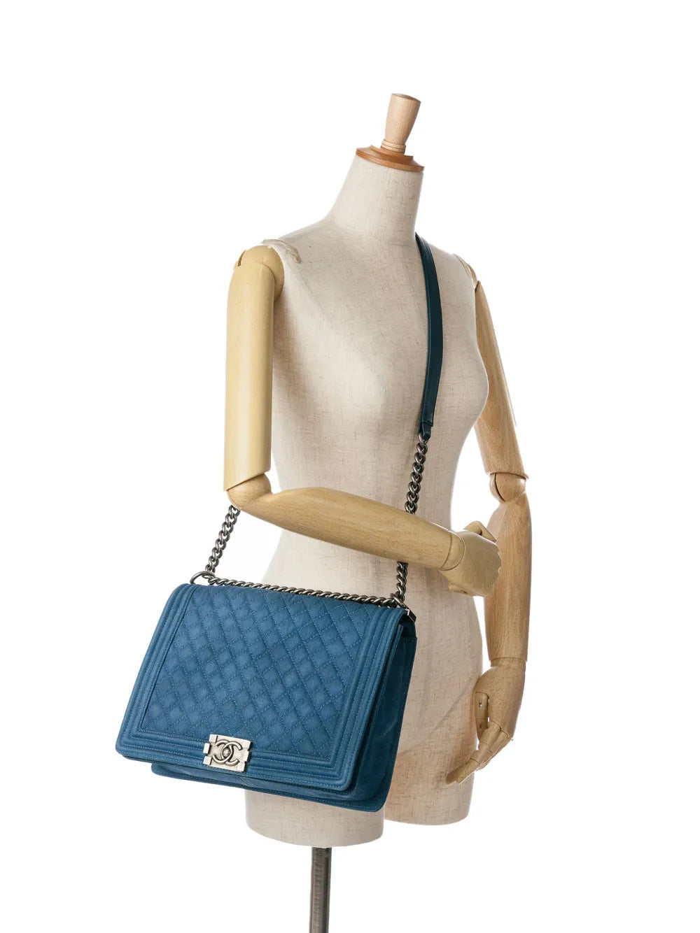 Pre-OwnedCHANEL Pre-Owned2012-2013 Large Quilted Denim Boy Flap crossbody bag