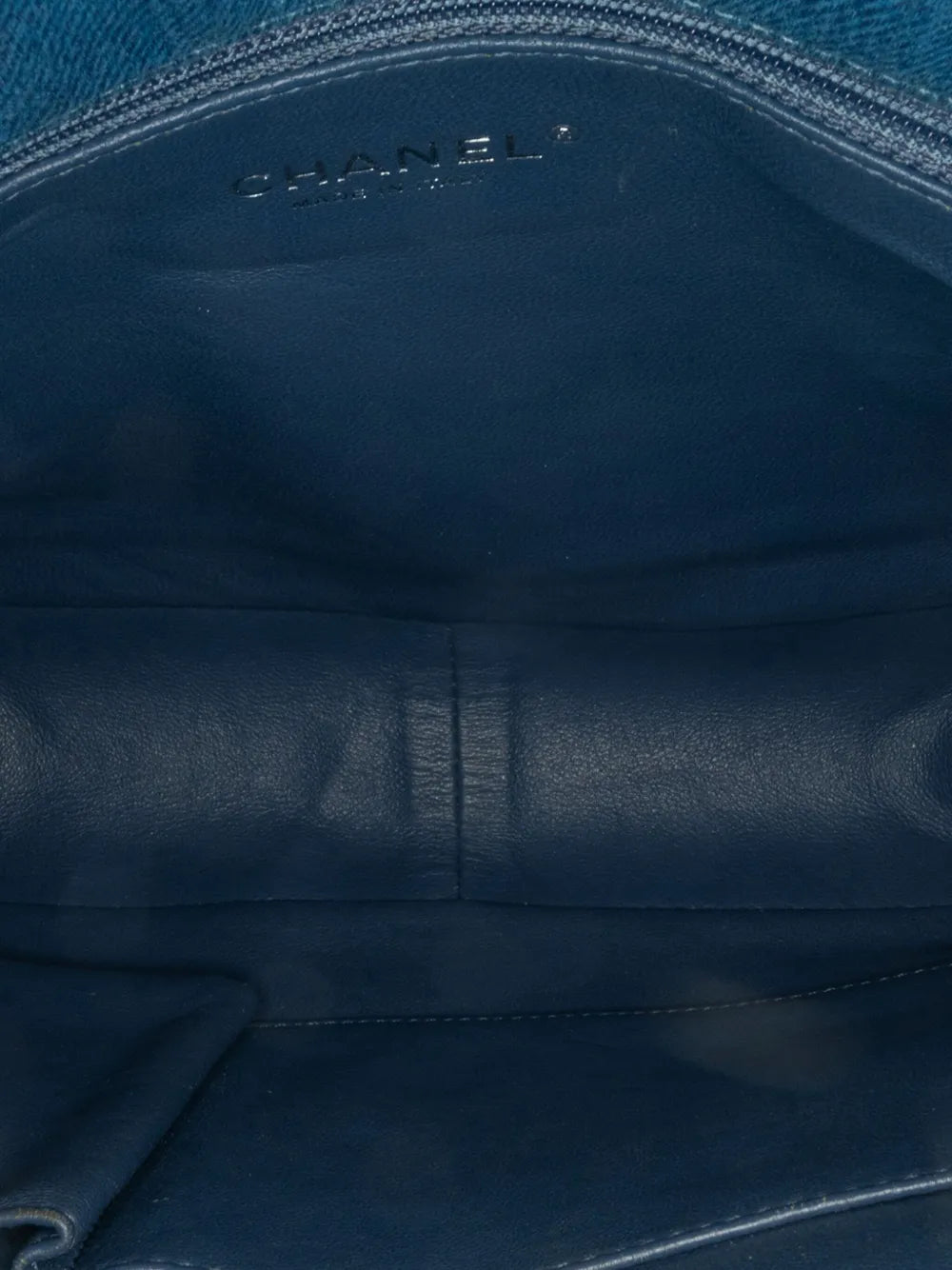 Pre-OwnedCHANEL Pre-Owned2012-2013 Large Quilted Denim Boy Flap crossbody bag