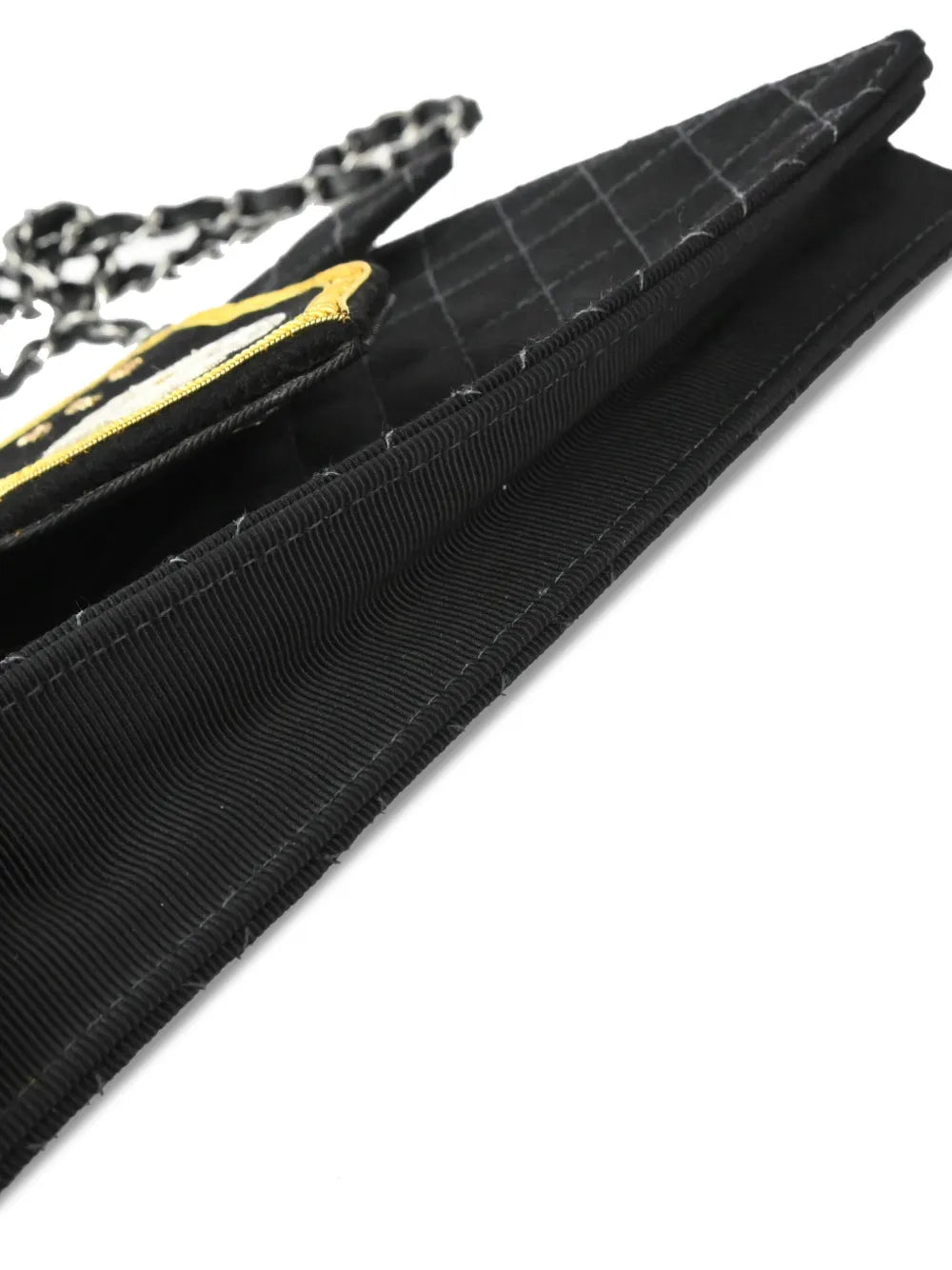 Pre-OwnedCHANEL Pre-Owned2005 emblem chain shoulder bag