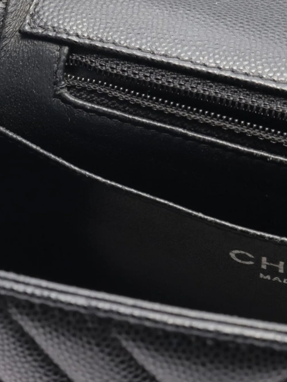Pre-OwnedCHANEL Pre-Owned2017-2018 mini quilted shoulder bag