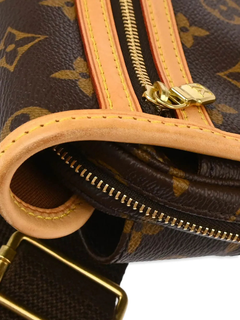 Pre-OwnedLouis Vuitton Pre-Owned2006 Bosphore belt bag