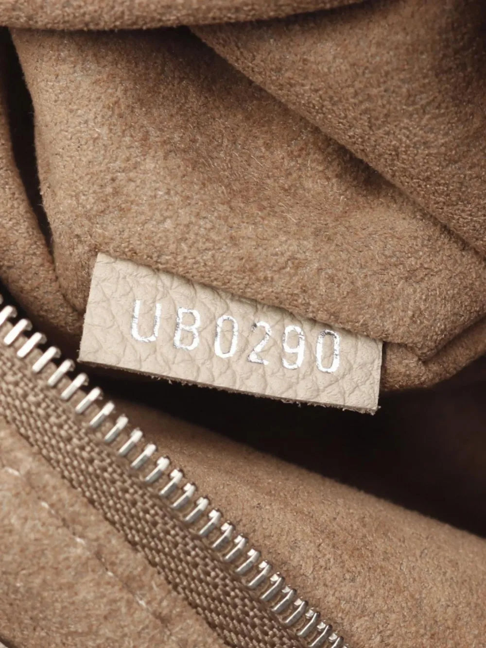 Pre-OwnedLouis Vuitton Pre-Owned2020 Beaubourg handbag