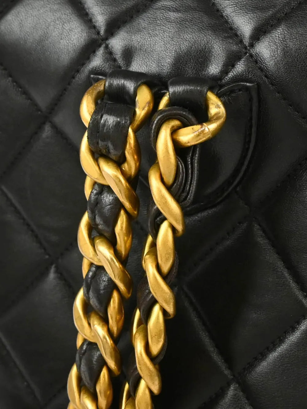 Pre-OwnedCHANEL Pre-Owned1990-2000s large Duma backpack