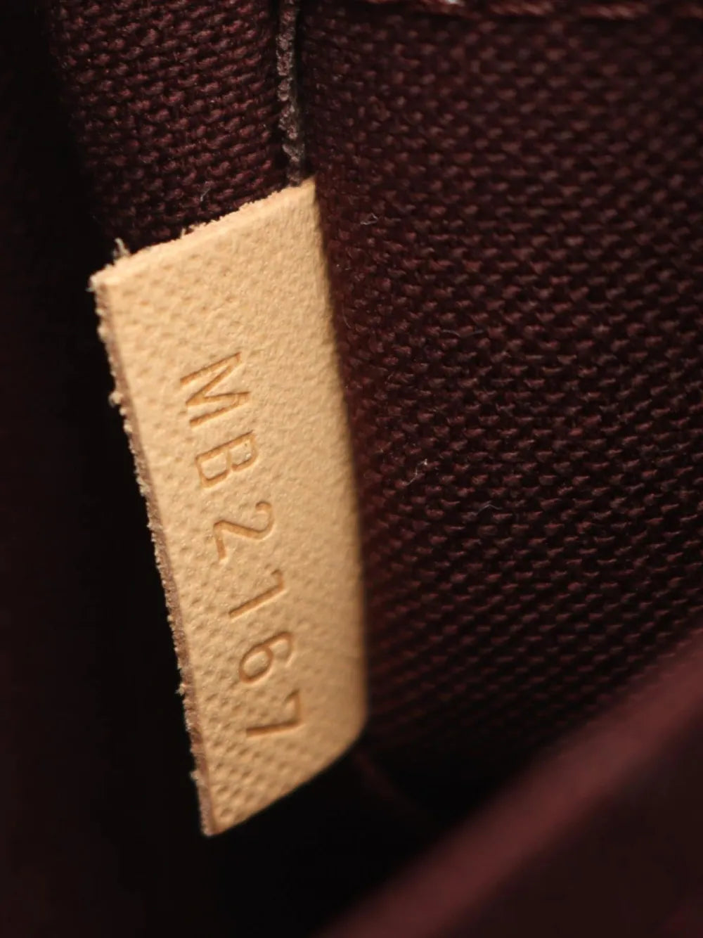 Pre-OwnedLouis Vuitton Pre-Owned2017 Turen MM monogram handbag