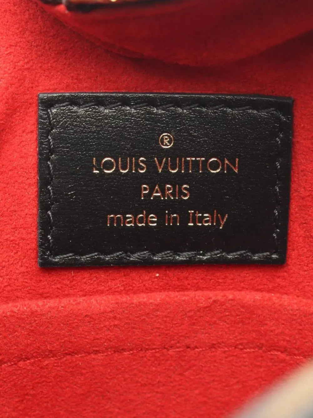 Pre-OwnedLouis Vuitton Pre-Owned2021 Fall in Love Sac Coeur crossbody bag