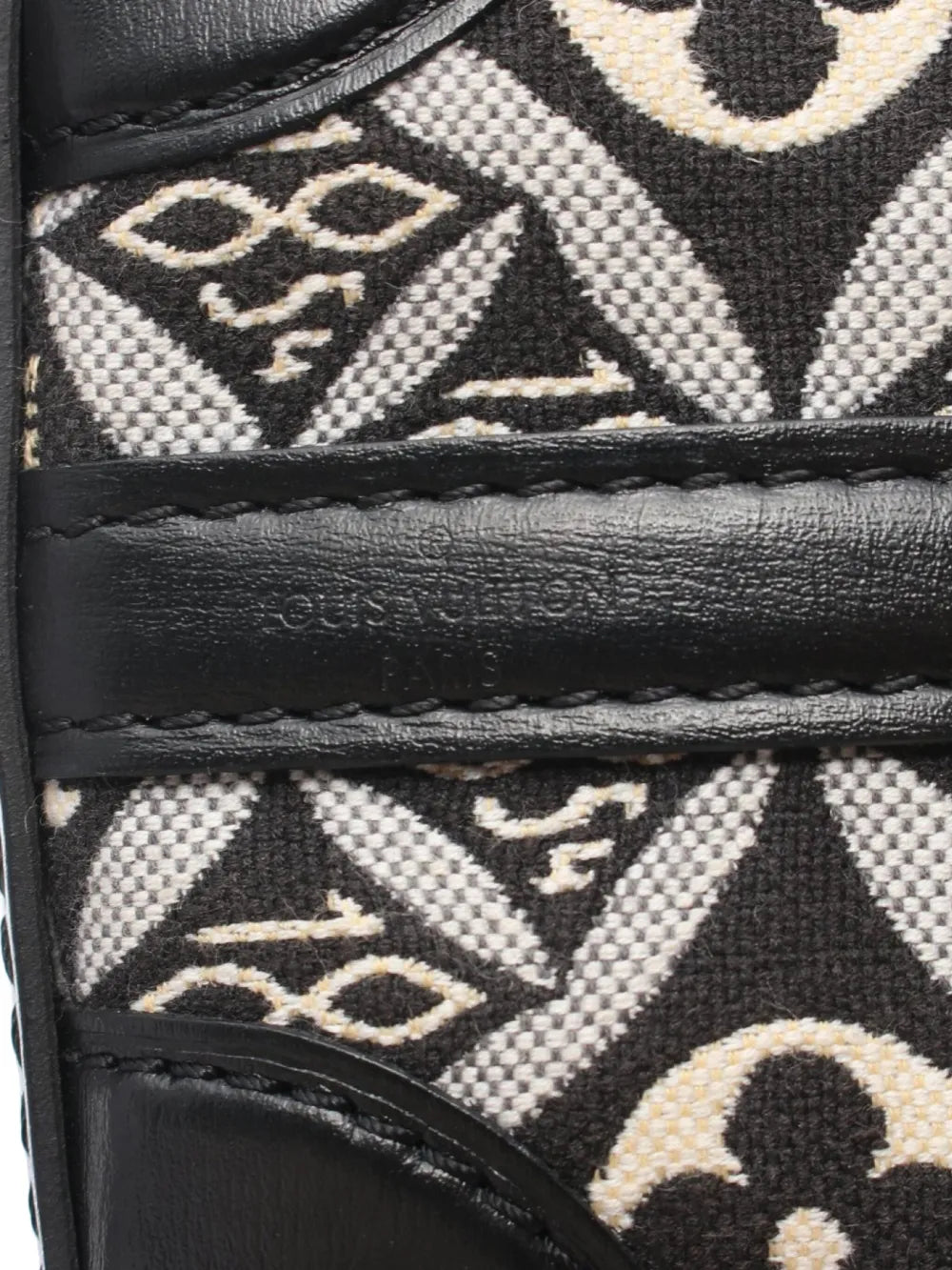 Pre-OwnedLouis Vuitton Pre-Owned2020 Noe Perth bucket bag