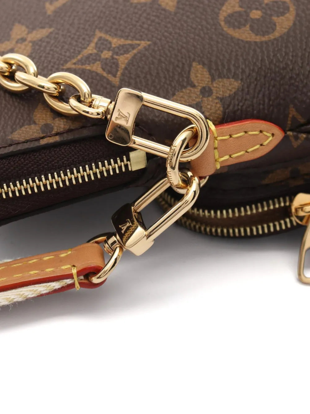 Pre-OwnedLouis Vuitton Pre-Owned2021 Utility shoulder bag