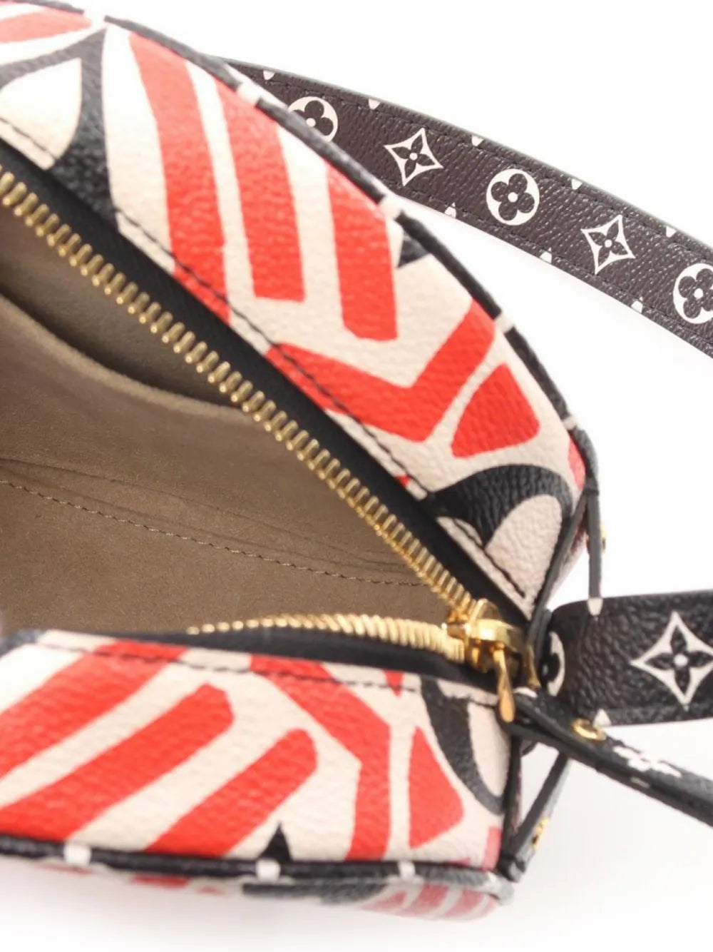 Pre-OwnedLouis Vuitton Pre-Owned2020 giant Crafty Boite Chapeau Souple shoulder bag