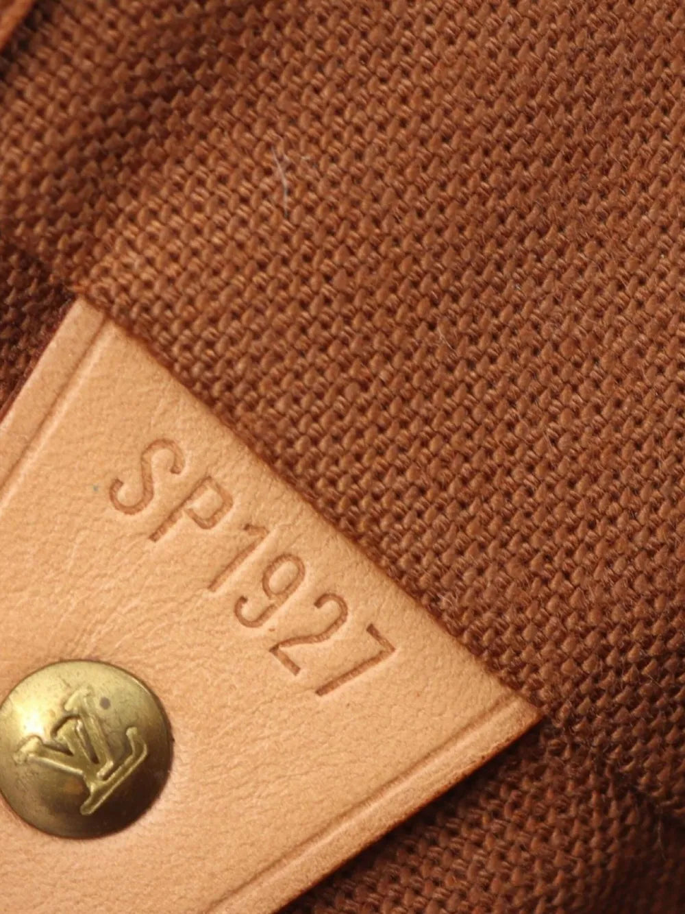 Pre-OwnedLouis Vuitton Pre-Owned1997 Montsouris MM monogram backpack