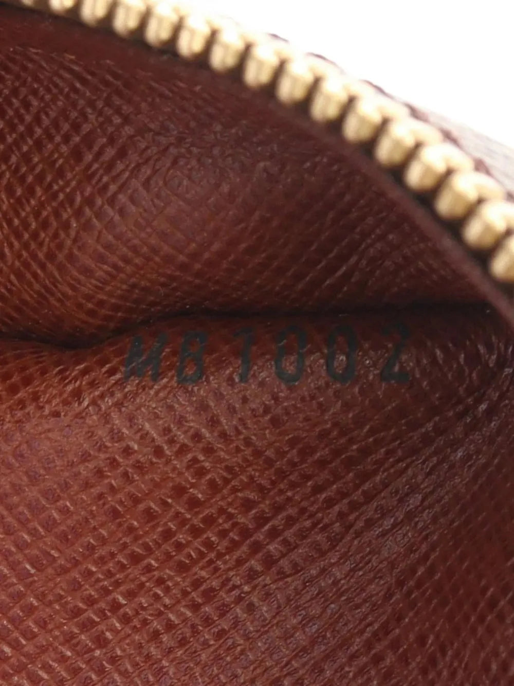 Pre-OwnedLouis Vuitton Pre-Owned2004 Trocadero 27 shoulder bag