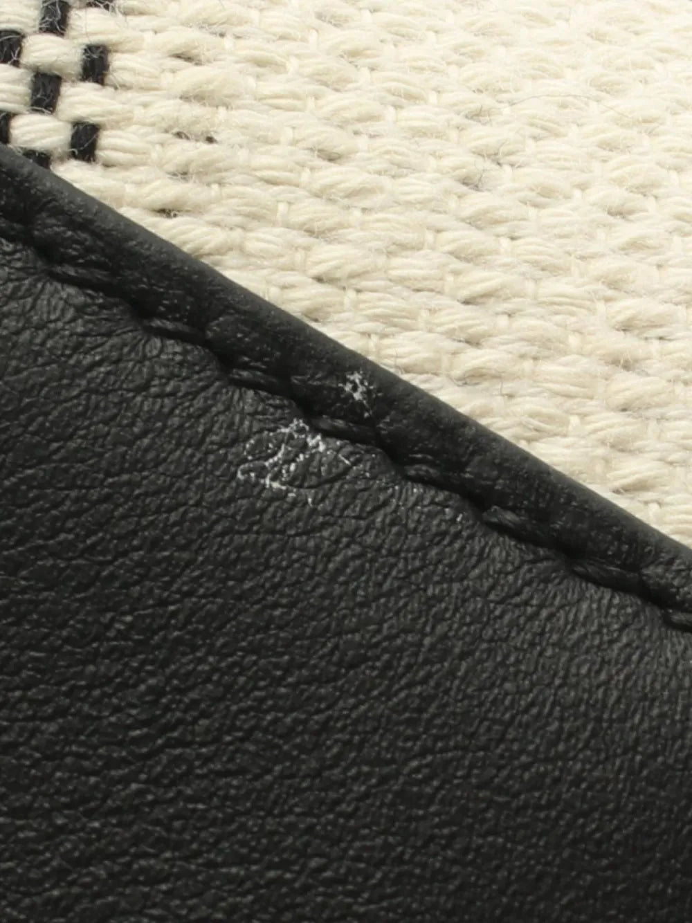 Pre-OwnedHermre-Owned2021 Ambie GM handbag