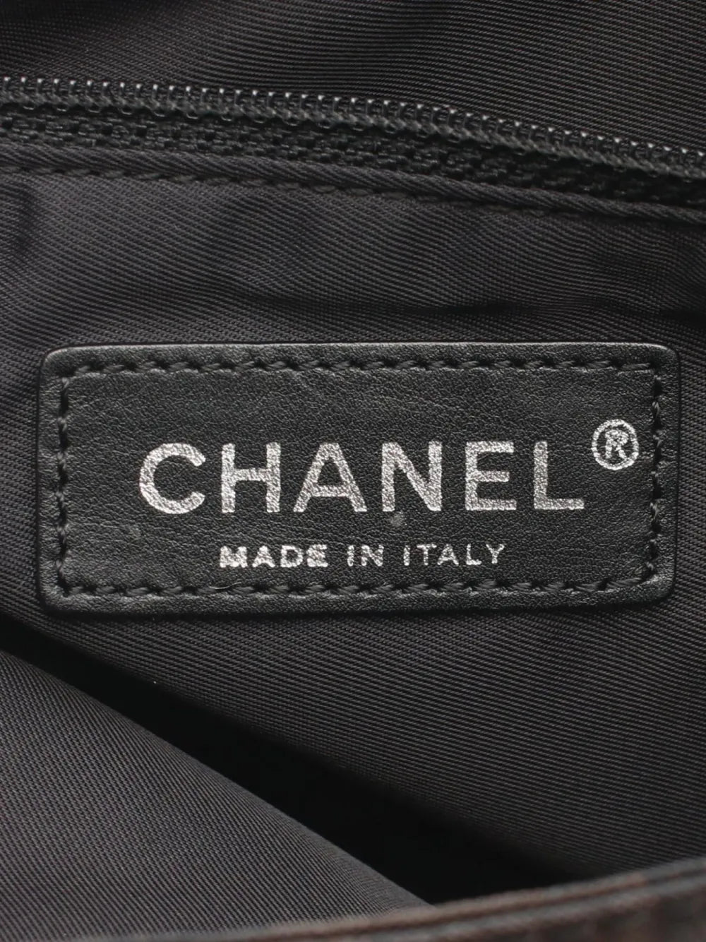 Pre-OwnedCHANEL Pre-Owned2005-2006 New Travel Line shoulder bag