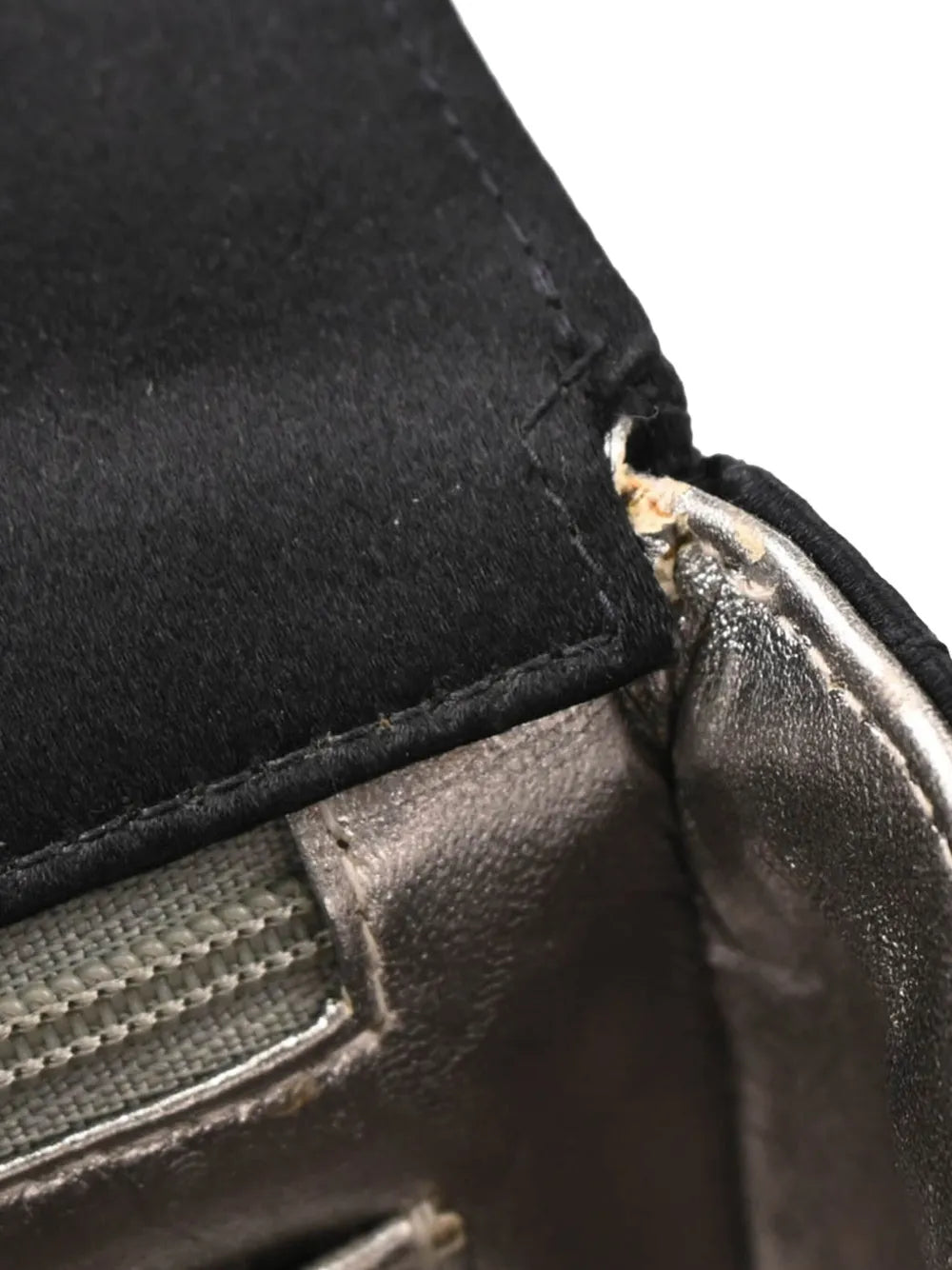 Pre-OwnedCHANEL Pre-Owned1997 mini Classic Flap square handbag