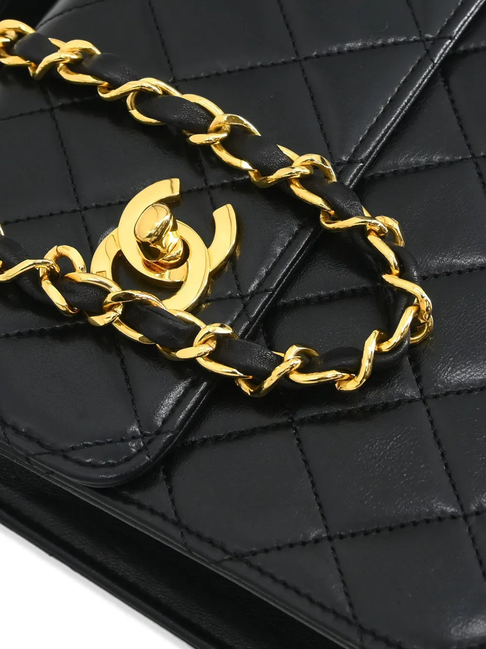 Pre-OwnedCHANEL Pre-Owned1990 Double Turn-Lock handbag