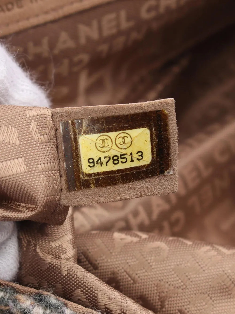 Pre-OwnedCHANEL Pre-Owned2004-2005 Small Tweed Fantasy Flap shoulder bag