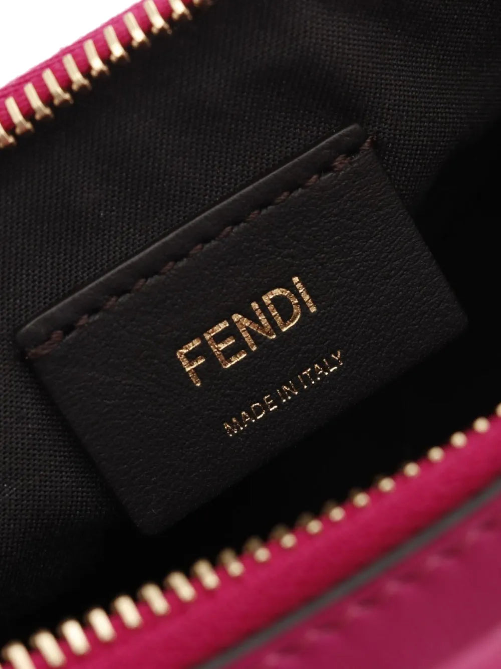 Pre-OwnedFendi Pre-Owned2020s small Graphics handbag