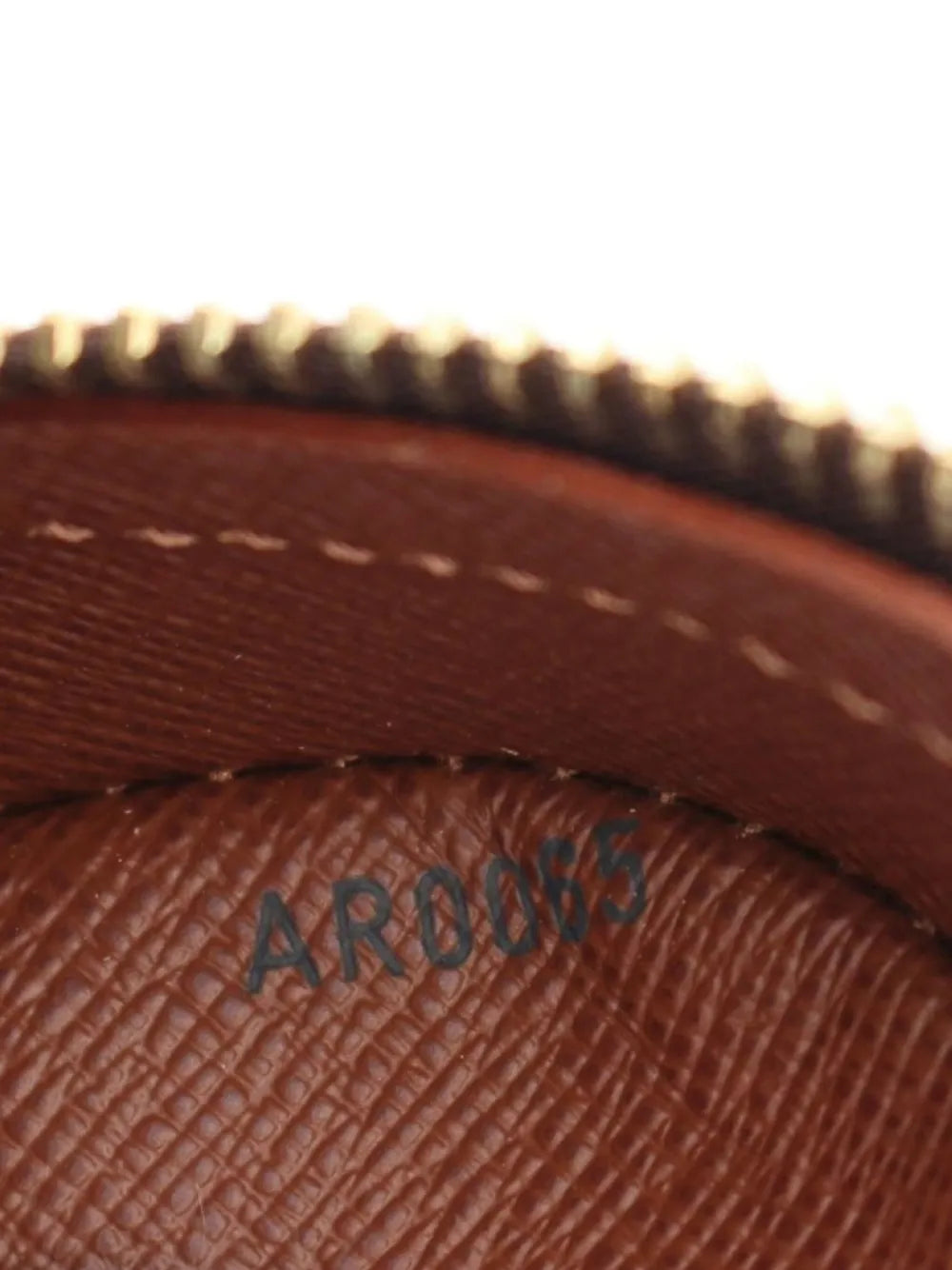 Pre-OwnedLouis Vuitton Pre-Owned2005 Nil Monogram shoulder bag