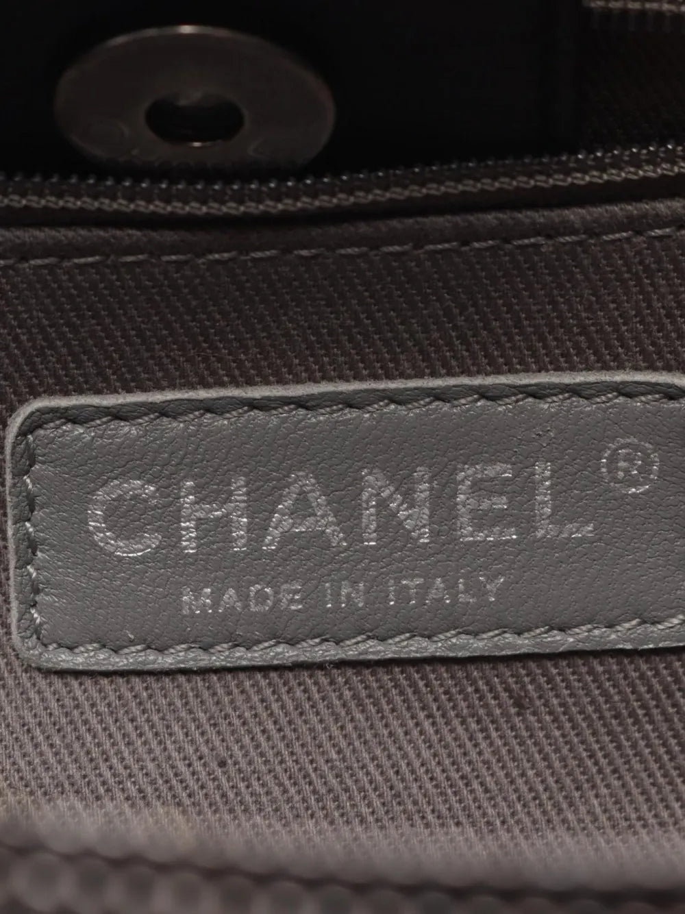Pre-OwnedCHANEL Pre-Owned2012-2013 Chain tote bag
