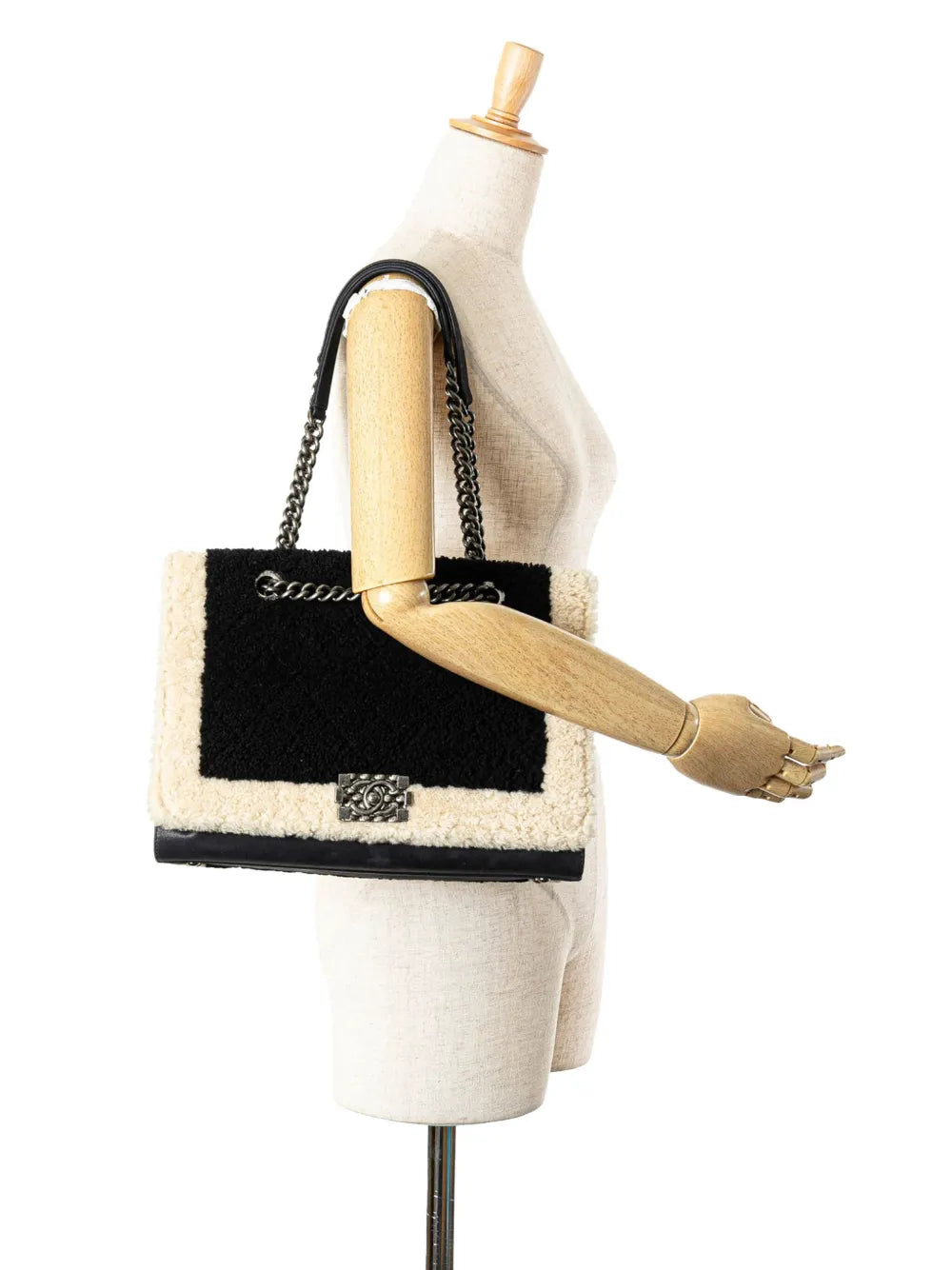 Pre-OwnedCHANEL Pre-Owned2015-2016 Large Shearling Boy Shopping tote bag