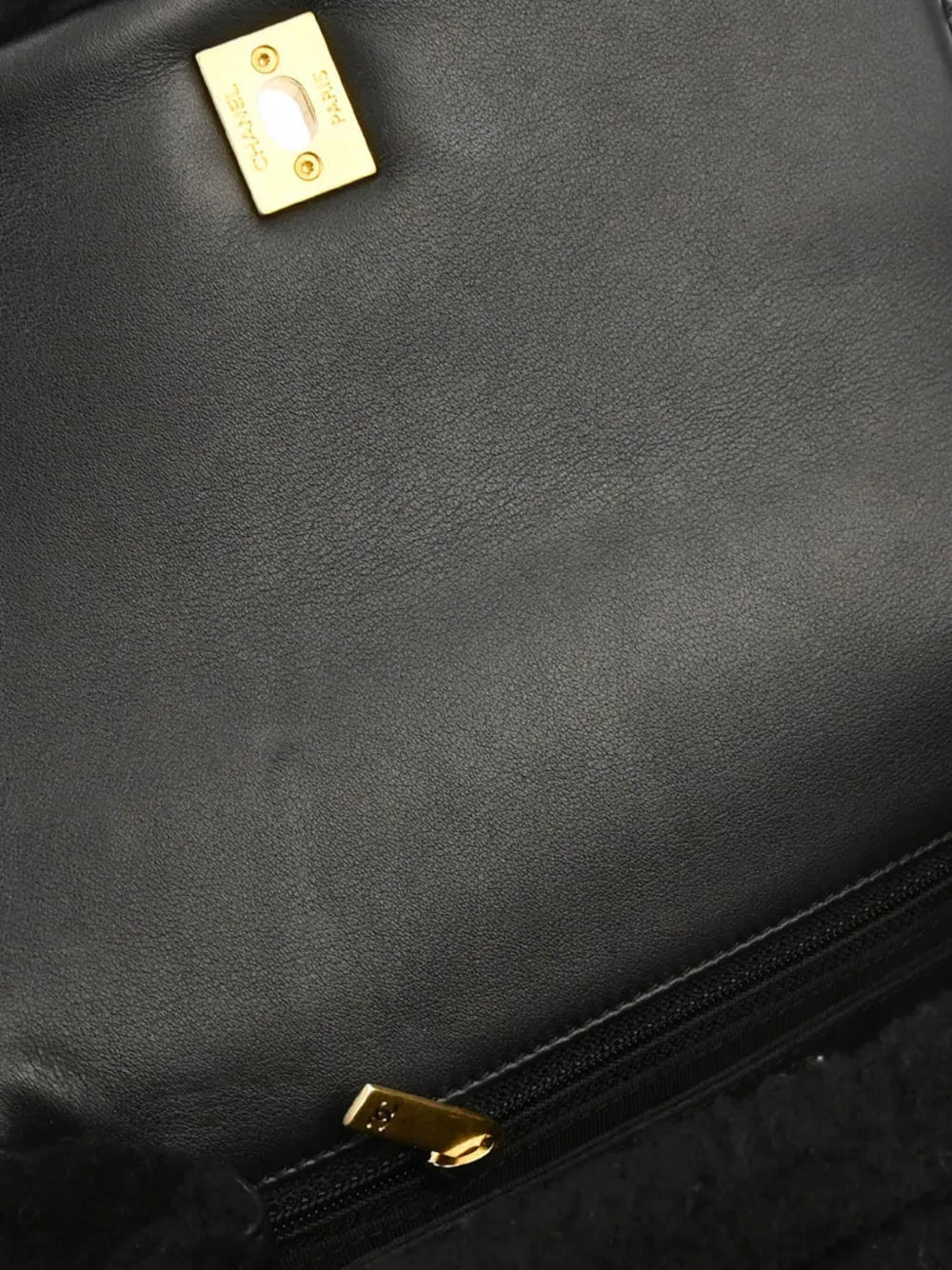 Pre-OwnedCHANEL Pre-Owned2016 CC shearling medium shoulder bag
