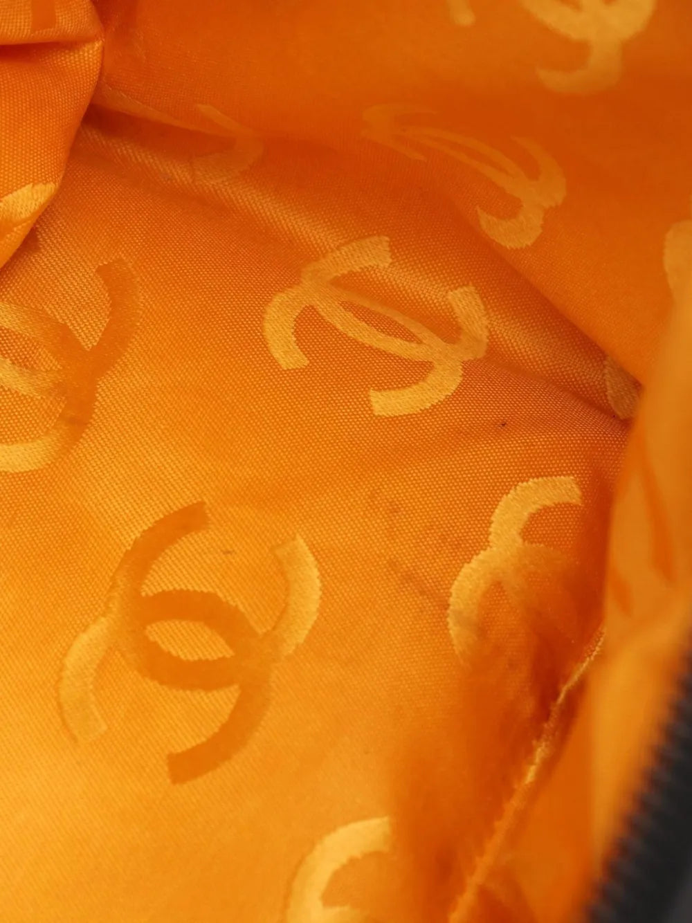Pre-OwnedCHANEL Pre-Owned2004-2005 Cambon handbag