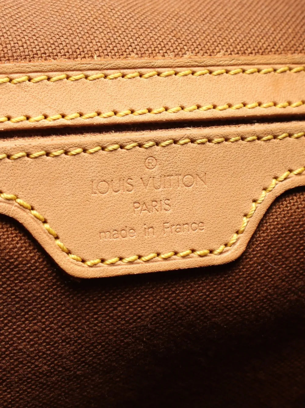 Pre-OwnedLouis Vuitton Pre-Owned1996 Montsouris GM handbag