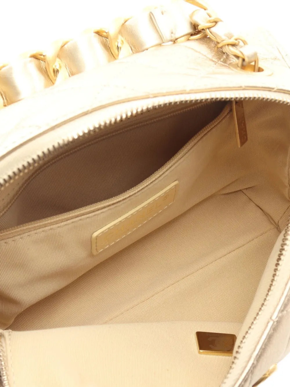 Pre-OwnedCHANEL Pre-Owned2021 metallic-effect two-way bag