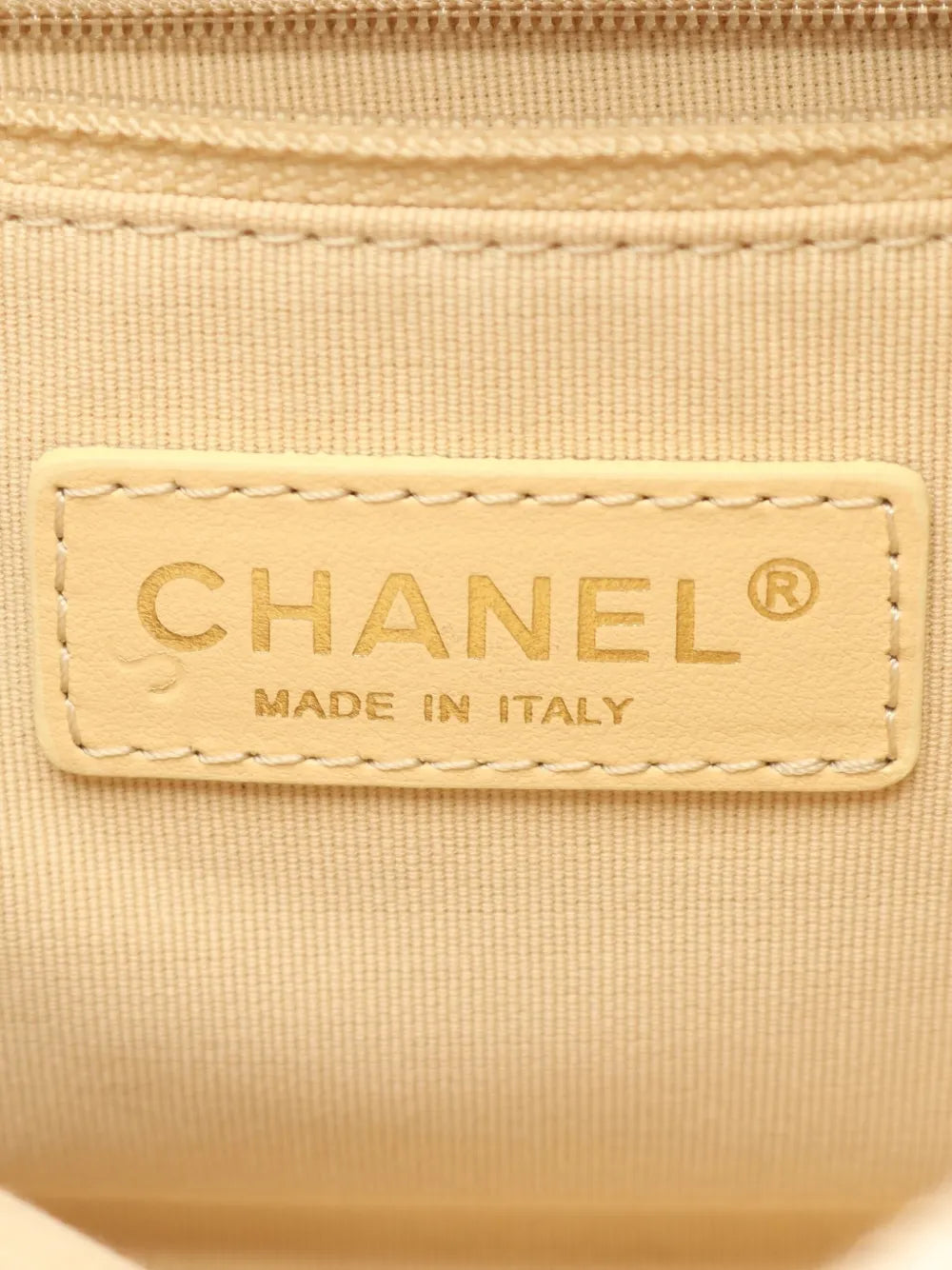 Pre-OwnedCHANEL Pre-Owned2021 metallic-effect two-way bag