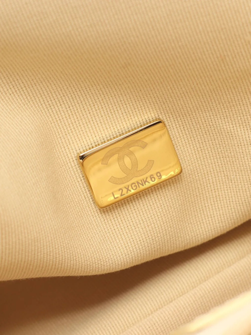 Pre-OwnedCHANEL Pre-Owned2021 metallic-effect two-way bag