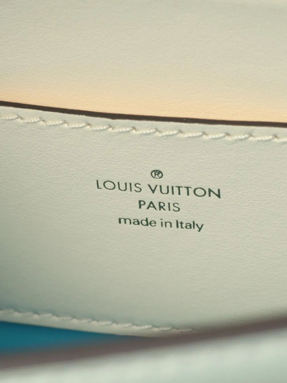 Pre-OwnedLouis Vuitton Pre-Owned2021 Pont 9 shoulder bag