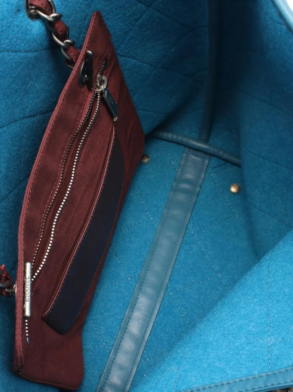 Pre-OwnedCHANEL Pre-Owned2011 Matelassshoulder bag