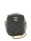 Pre-OwnedCHANEL Pre-Owned2021 diamond-quilted shoulder bag