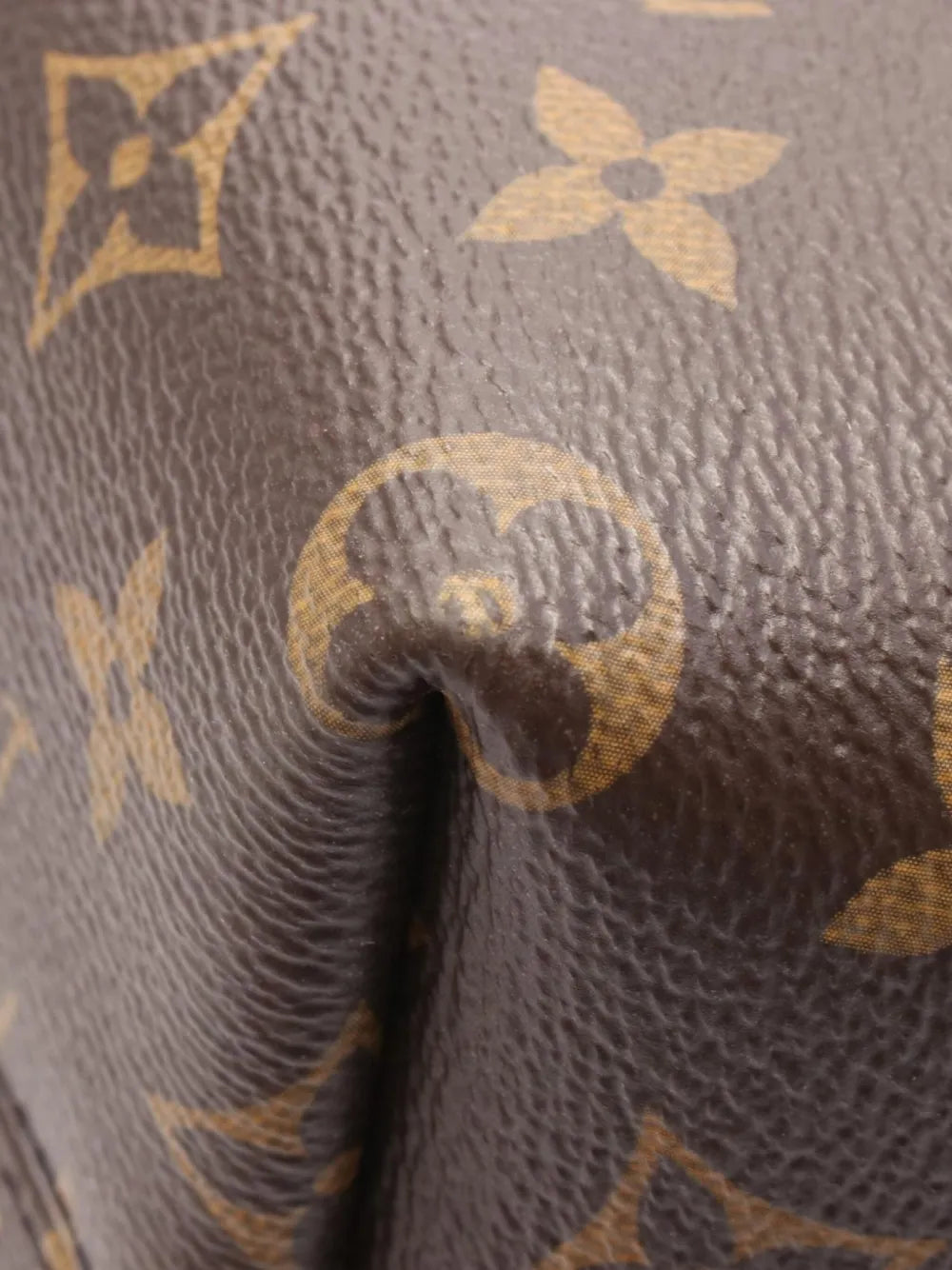 Pre-OwnedLouis Vuitton Pre-Owned2015 Turen PM handbag