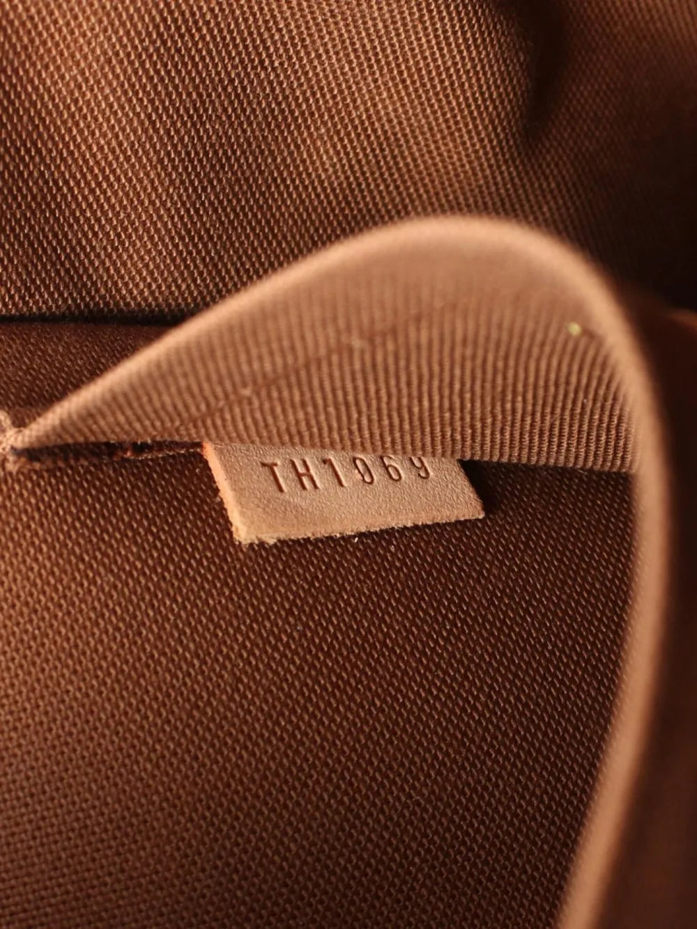 Pre-OwnedLouis Vuitton Pre-Owned2009 Sologne cross body bag