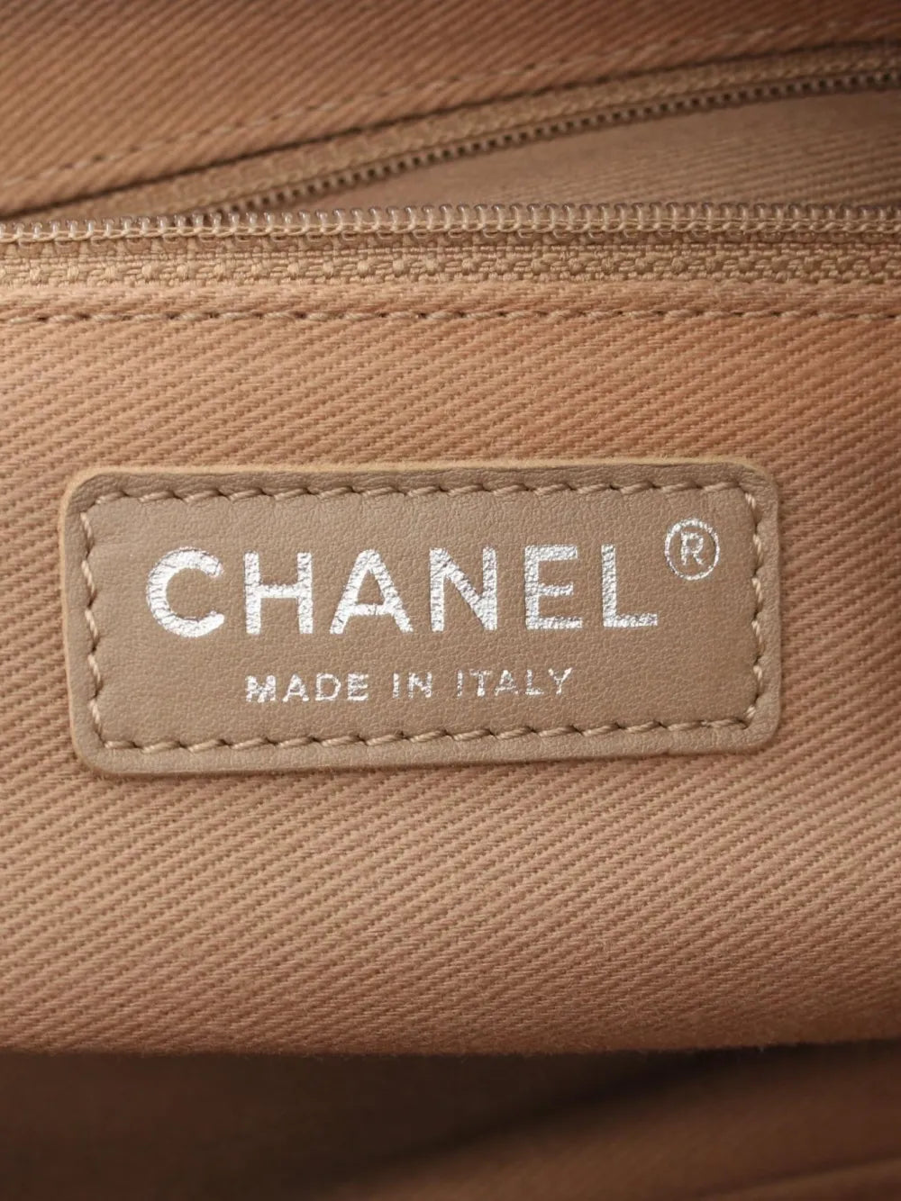 Pre-OwnedCHANEL Pre-Owned2011 Metelasschain shoulder bag