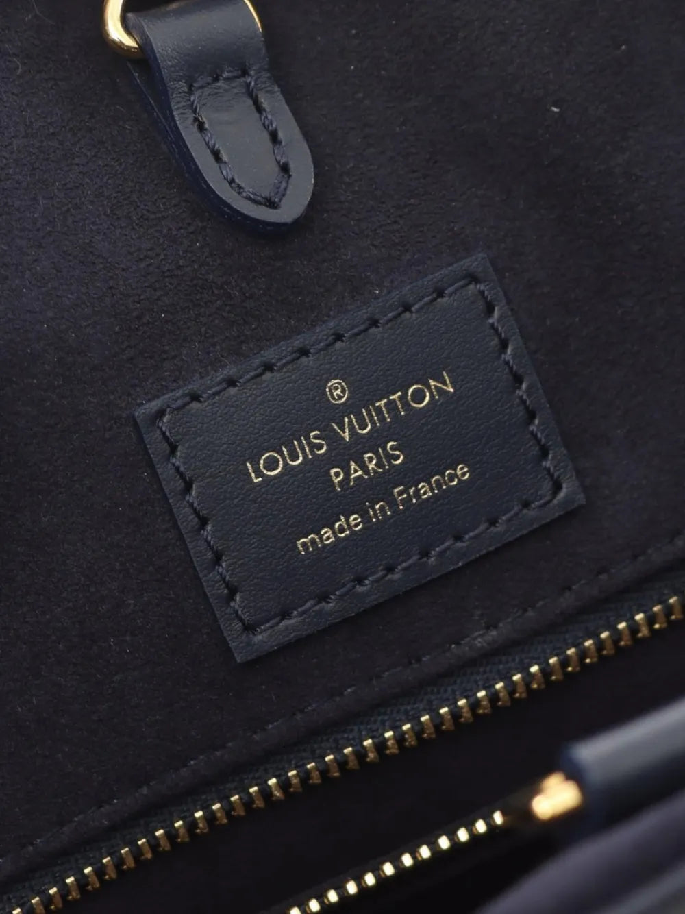 Pre-OwnedLouis Vuitton Pre-Owned2010s OnTheGo MM tote bag