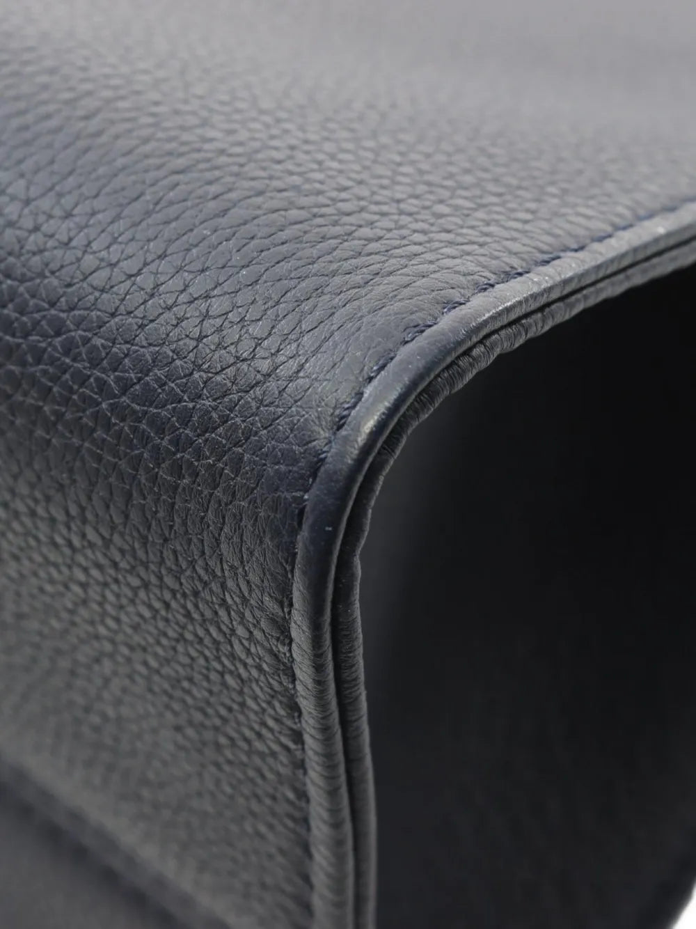 Pre-OwnedLouis Vuitton Pre-Owned2010s OnTheGo MM tote bag