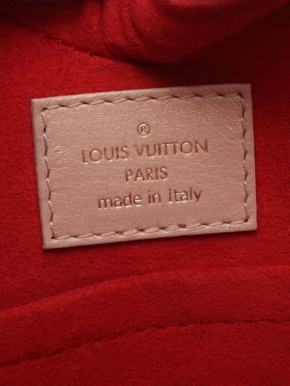 Pre-OwnedLouis Vuitton Pre-Owned2021 Fall in Love Sac Coeur shoulder bag