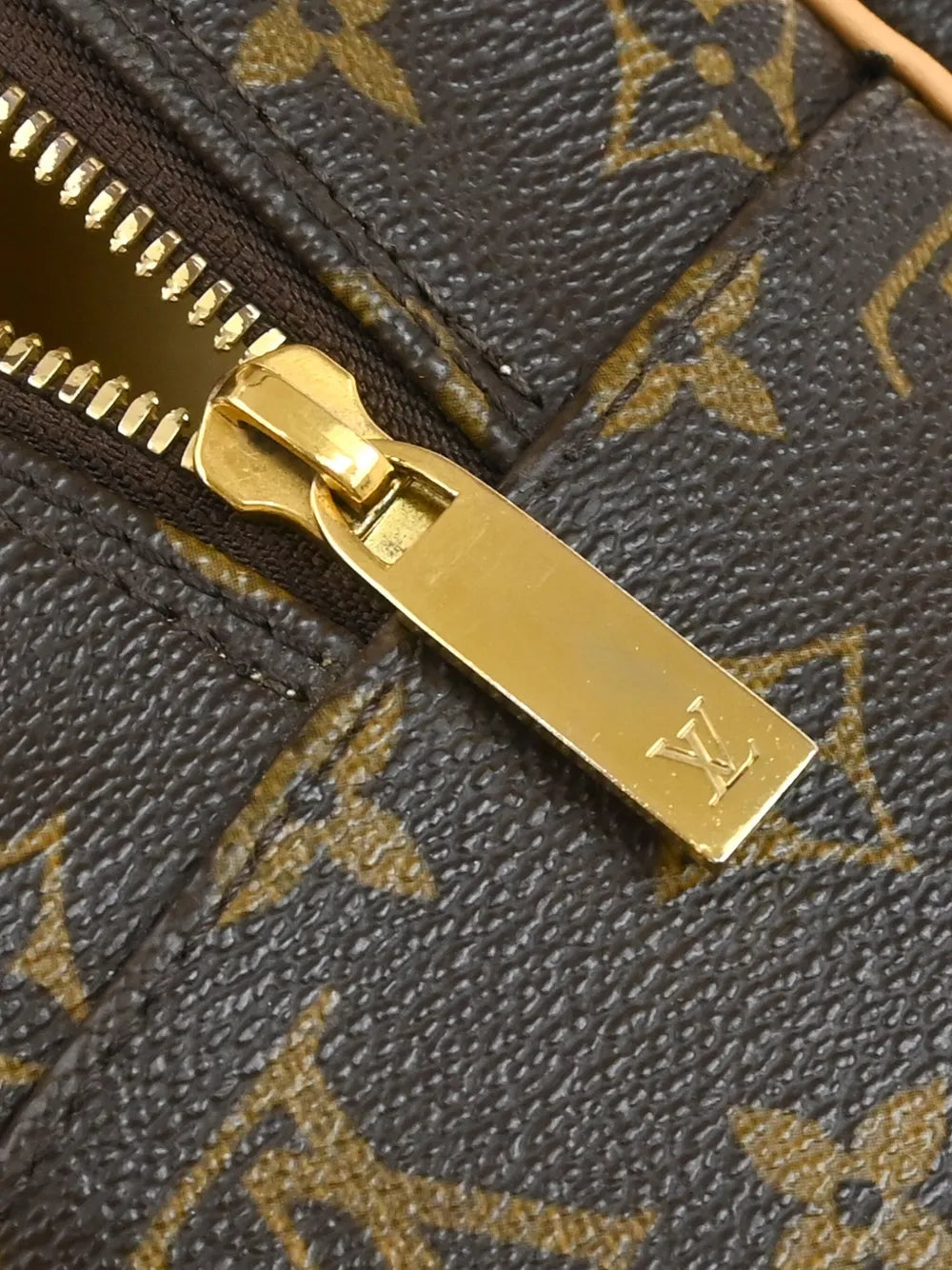 Pre-OwnedLouis Vuitton Pre-Owned2004 Cite GM tote bag