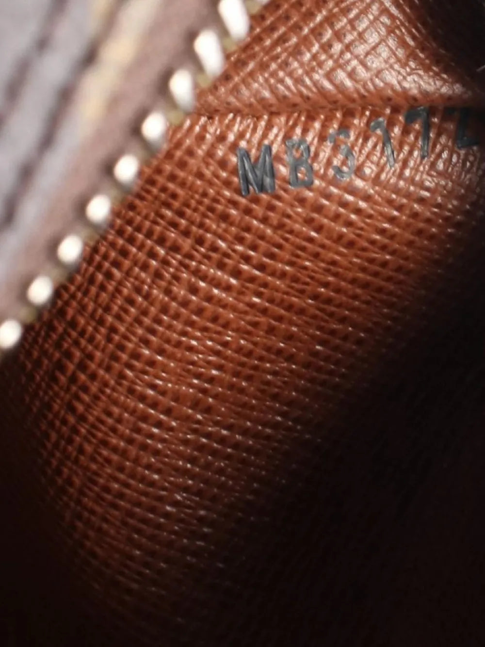 Pre-OwnedLouis Vuitton Pre-Owned2012 Trocadero 27 shoulder bag