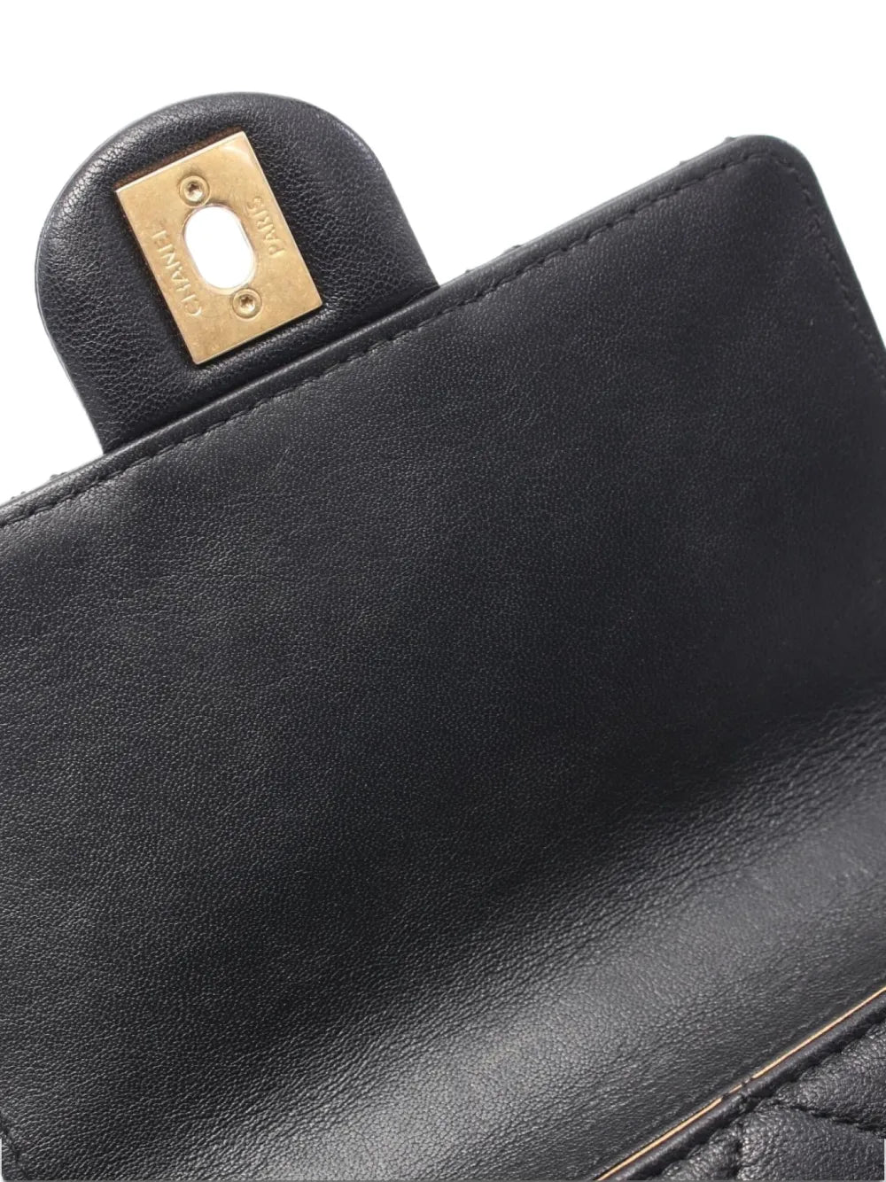 Pre-OwnedCHANEL Pre-Owned2019 Matelasse shoulder bag