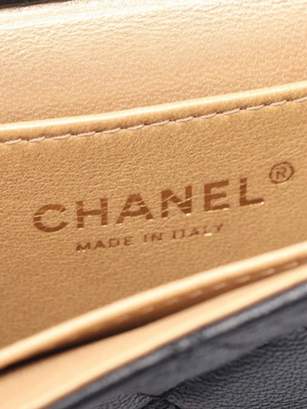 Pre-OwnedCHANEL Pre-Owned2019 Matelasse shoulder bag