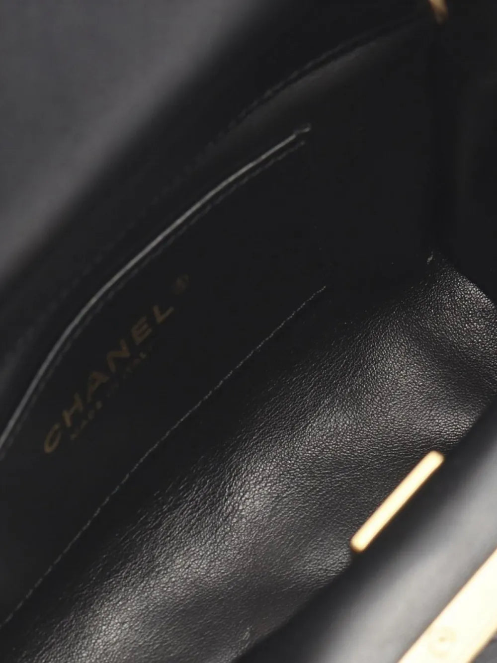 Pre-OwnedCHANEL Pre-Owned2021 logo-lettering shoulder bag