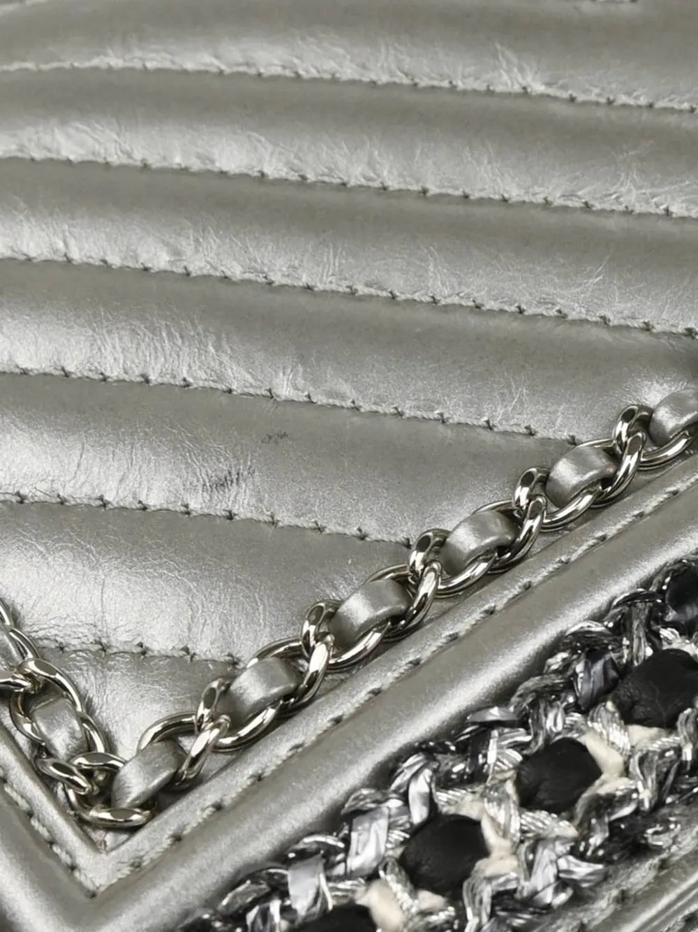 Pre-OwnedCHANEL Pre-Owned2017 medium Boy shoulder bag