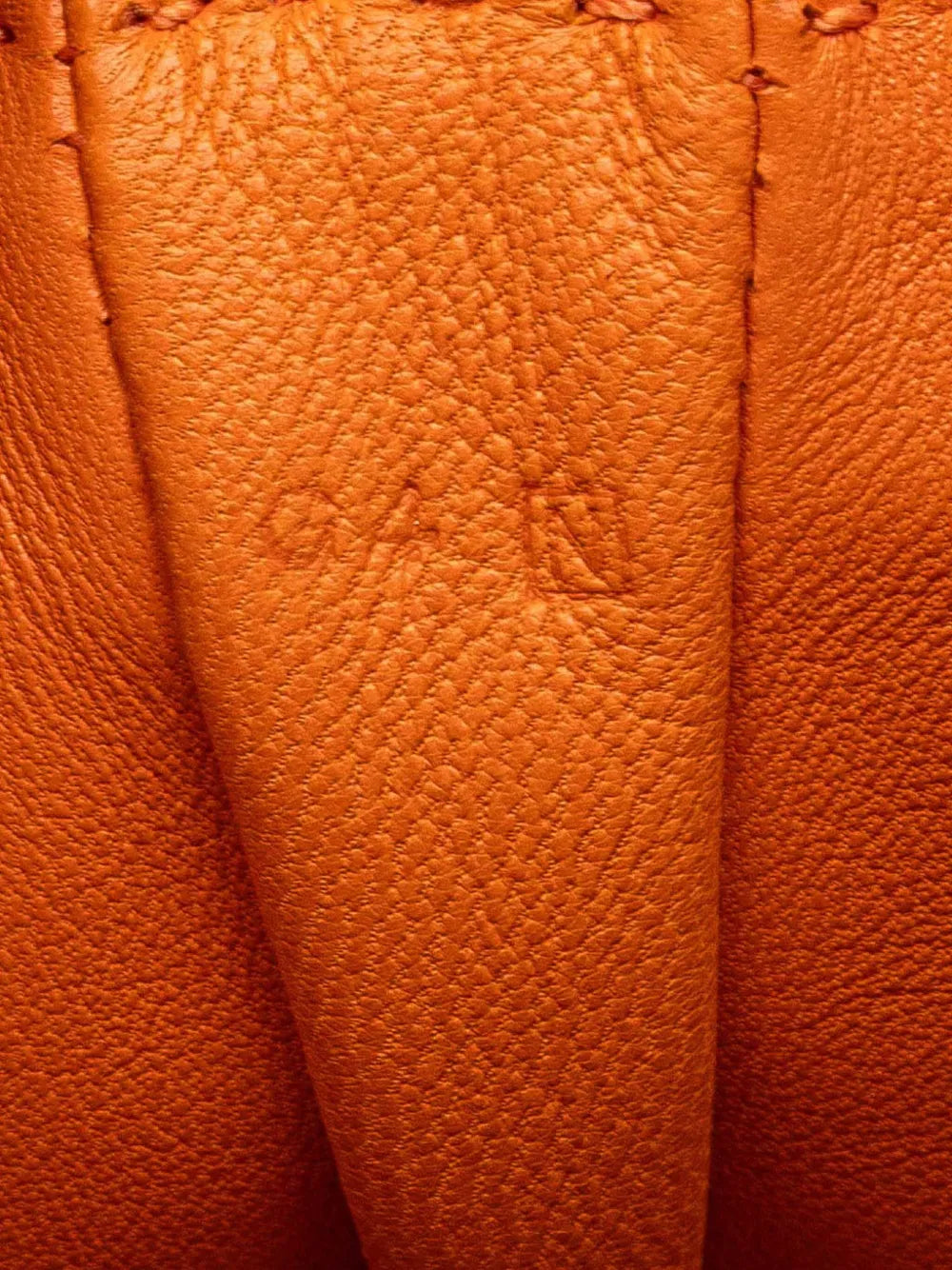 Pre-OwnedHerm??re-Owned2010 Milo Clou de Selle crossbody bag