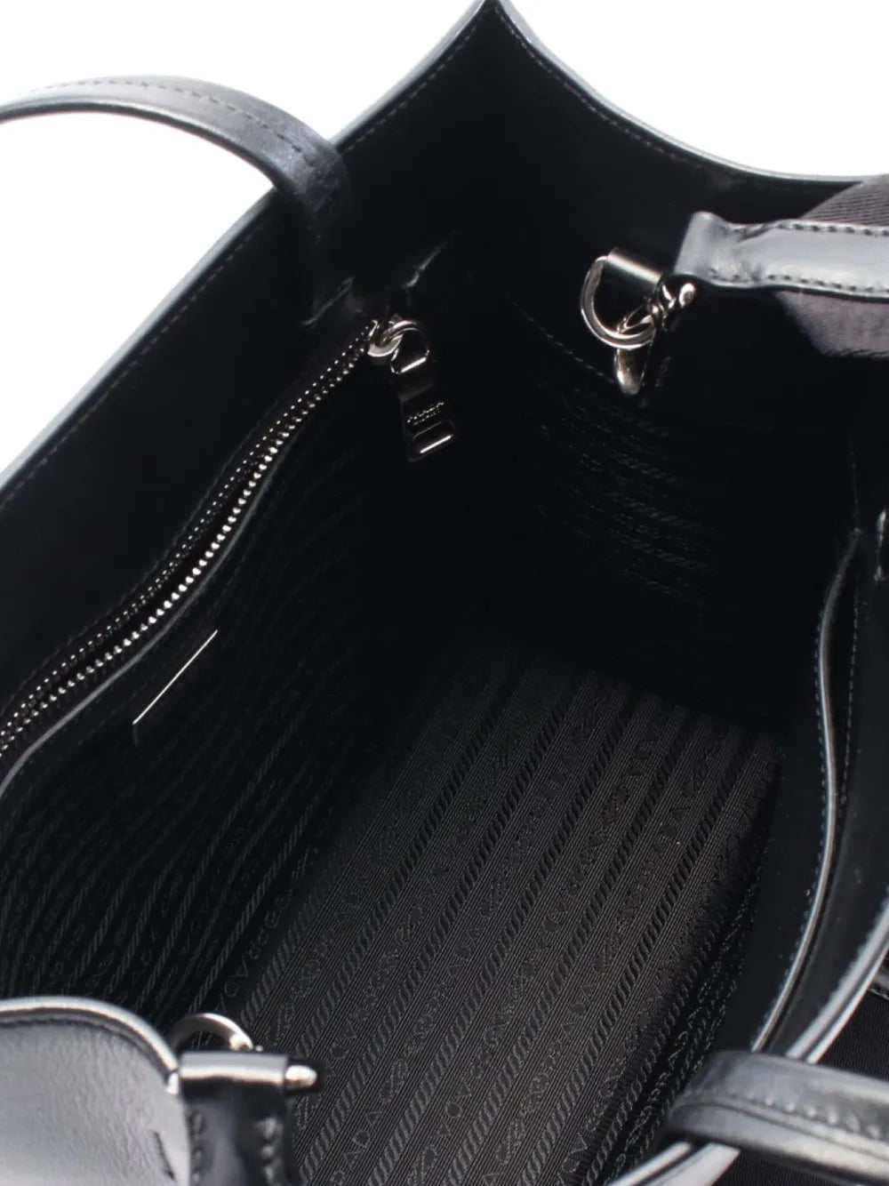 Pre-OwnedPrada Pre-Owned10's Logo Triangle tote bag